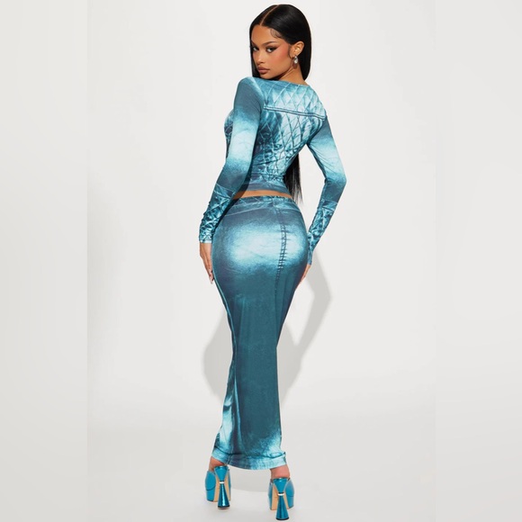 Fashion Nova Teal Spandex Printed Skirt Set - Picture 3 of 12